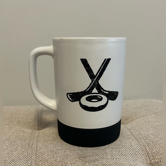 Tim Hortons Hockey Puck Base Donut White Black Coffee Mug Cup 2018 - Picture 3 of 6